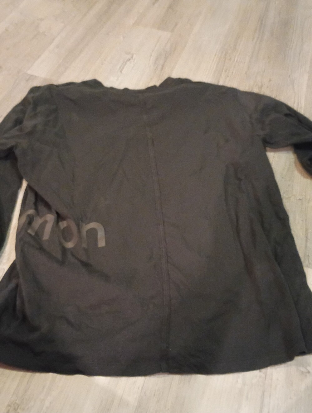 Lululemon - Picture 3 of 8